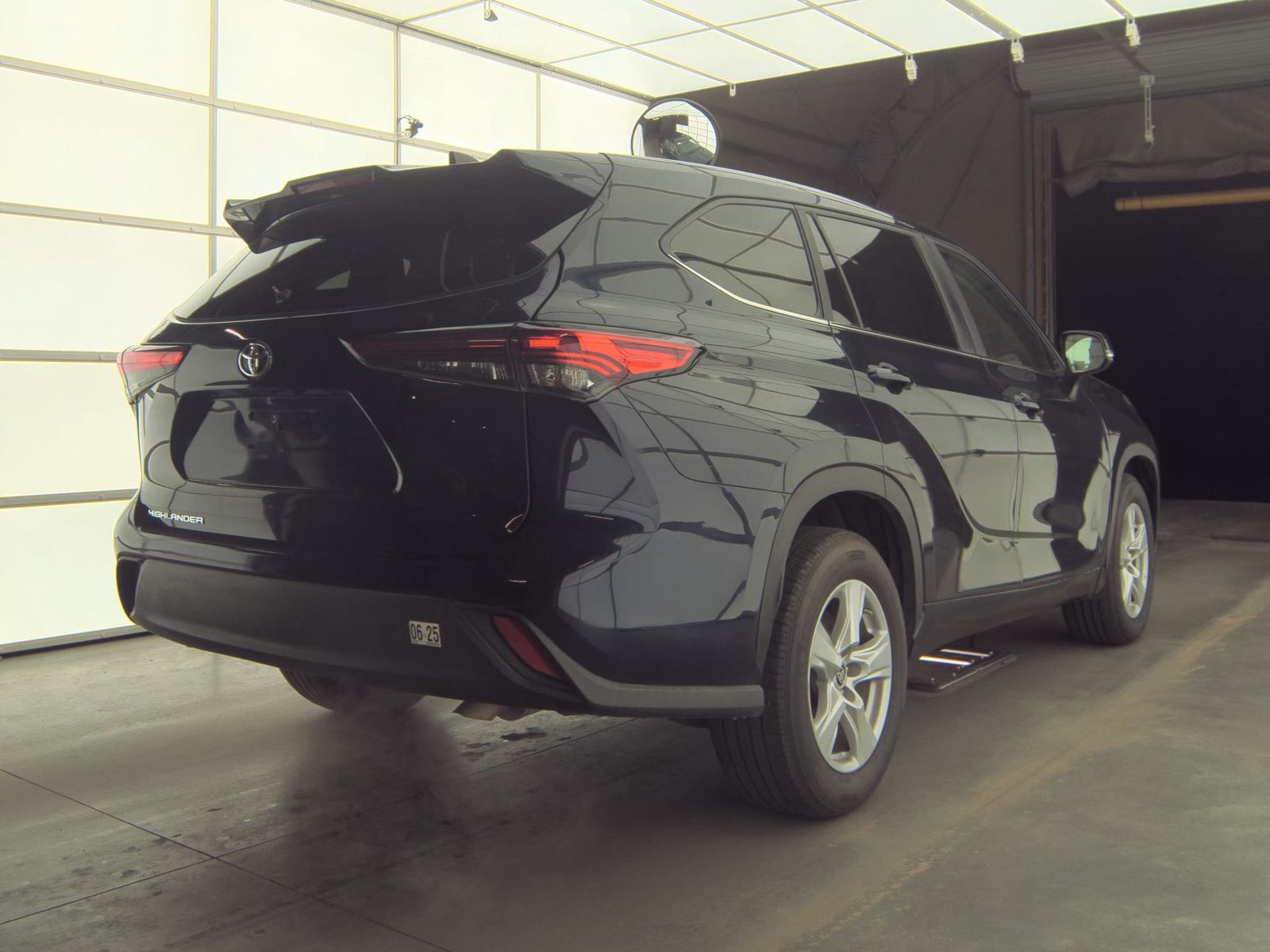 2023 Toyota Highlander L FWD