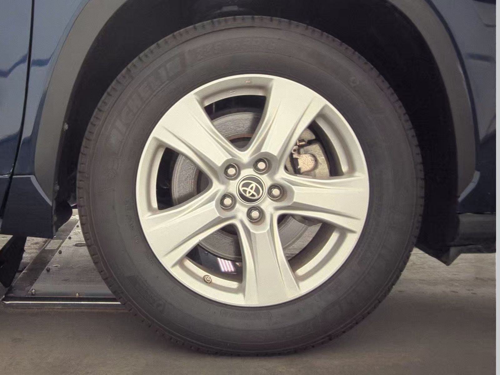 2023 Toyota Highlander L FWD