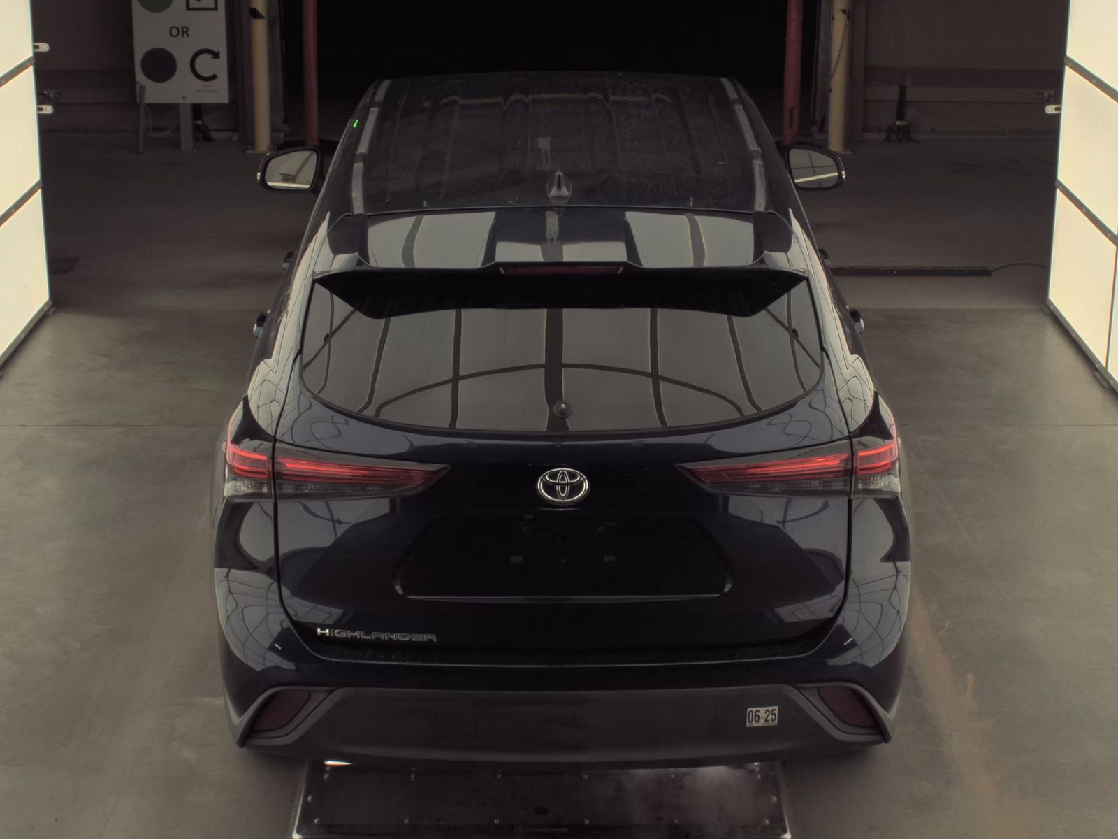 2023 Toyota Highlander L FWD