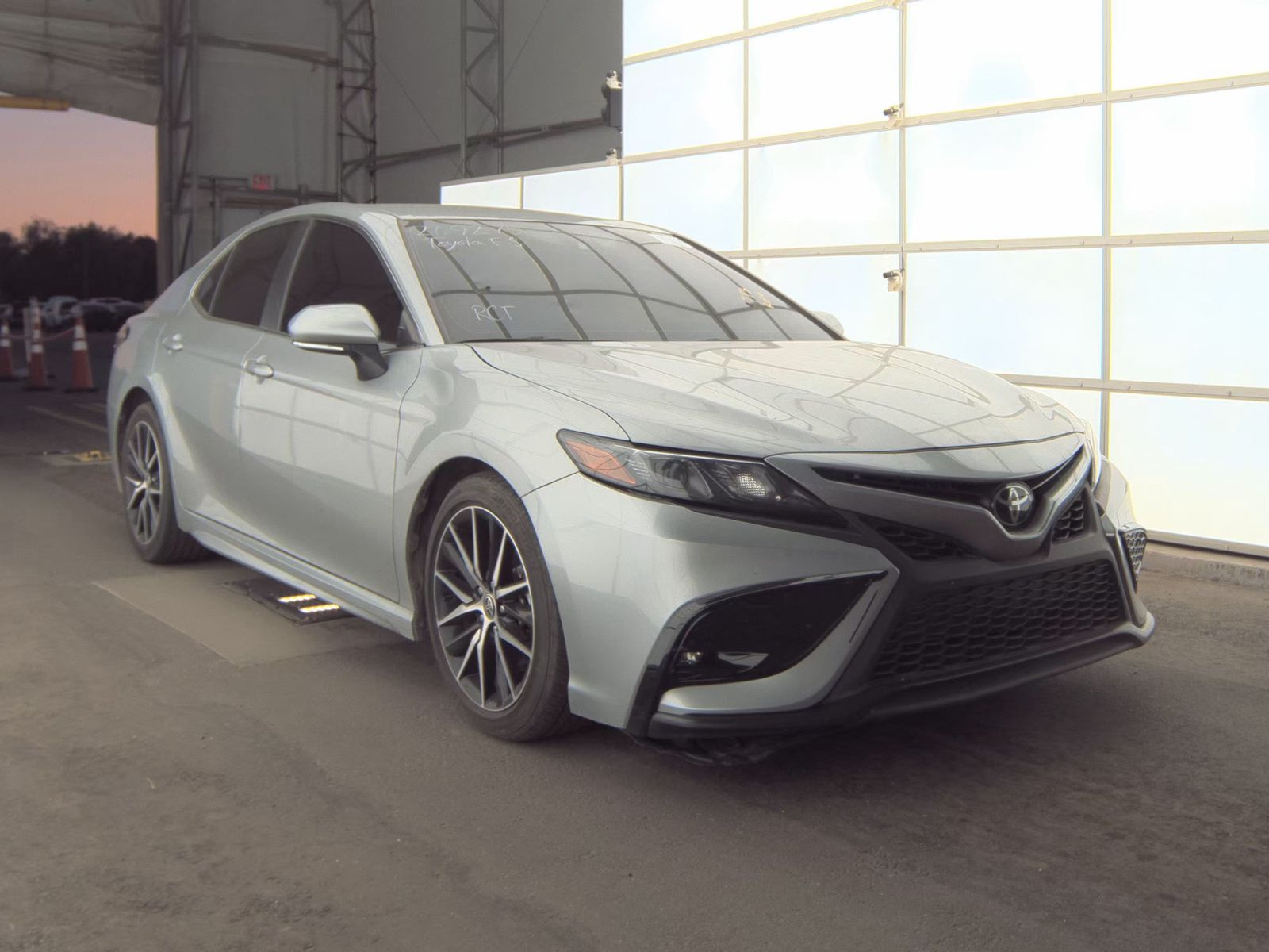 2024 Toyota Camry SE FWD