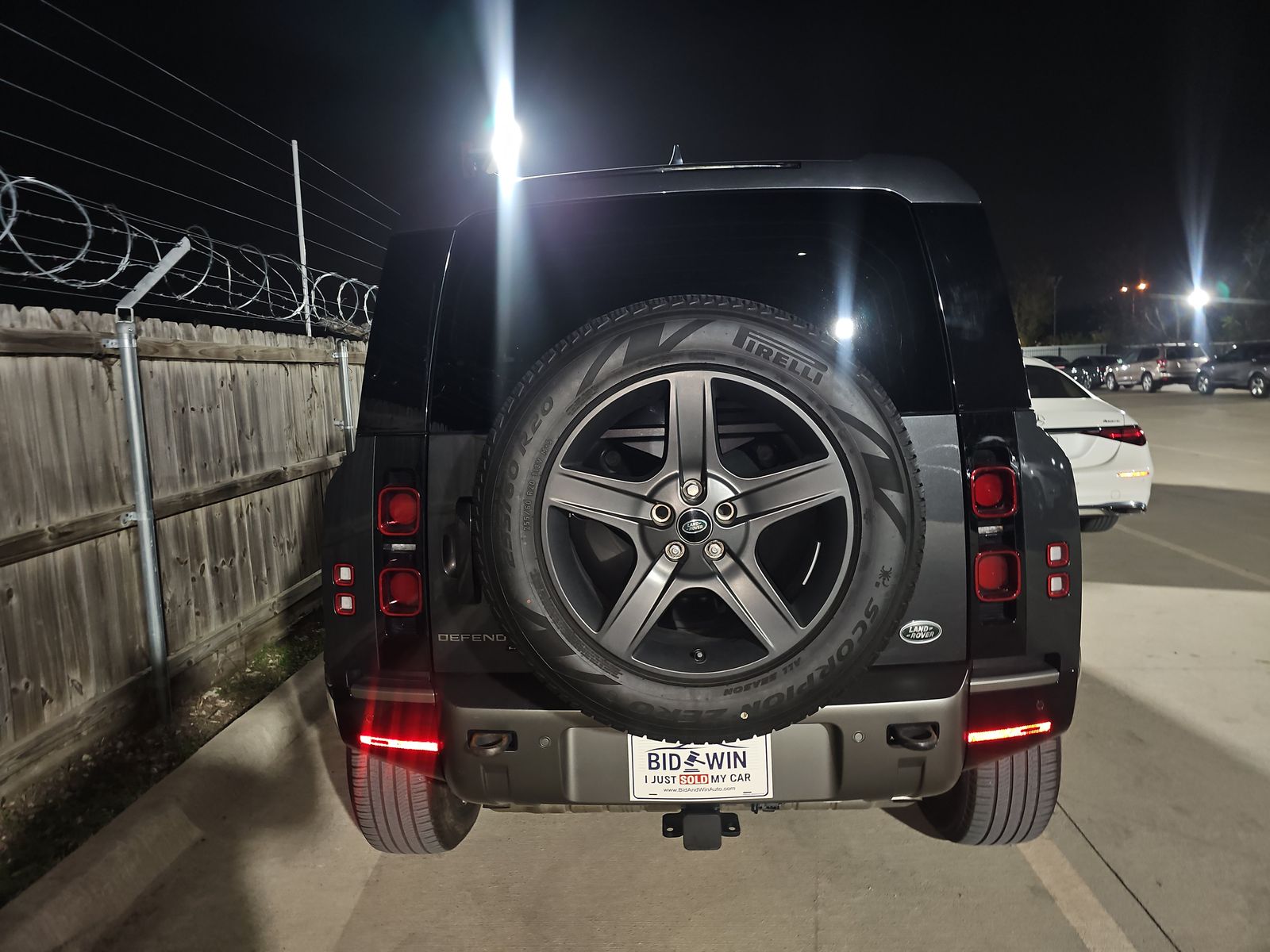 2022 Land Rover Defender 90 X-Dynamic SE AWD