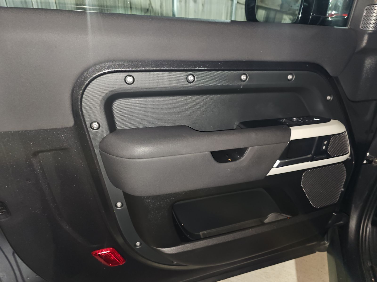 2022 Land Rover Defender 90 X-Dynamic SE AWD