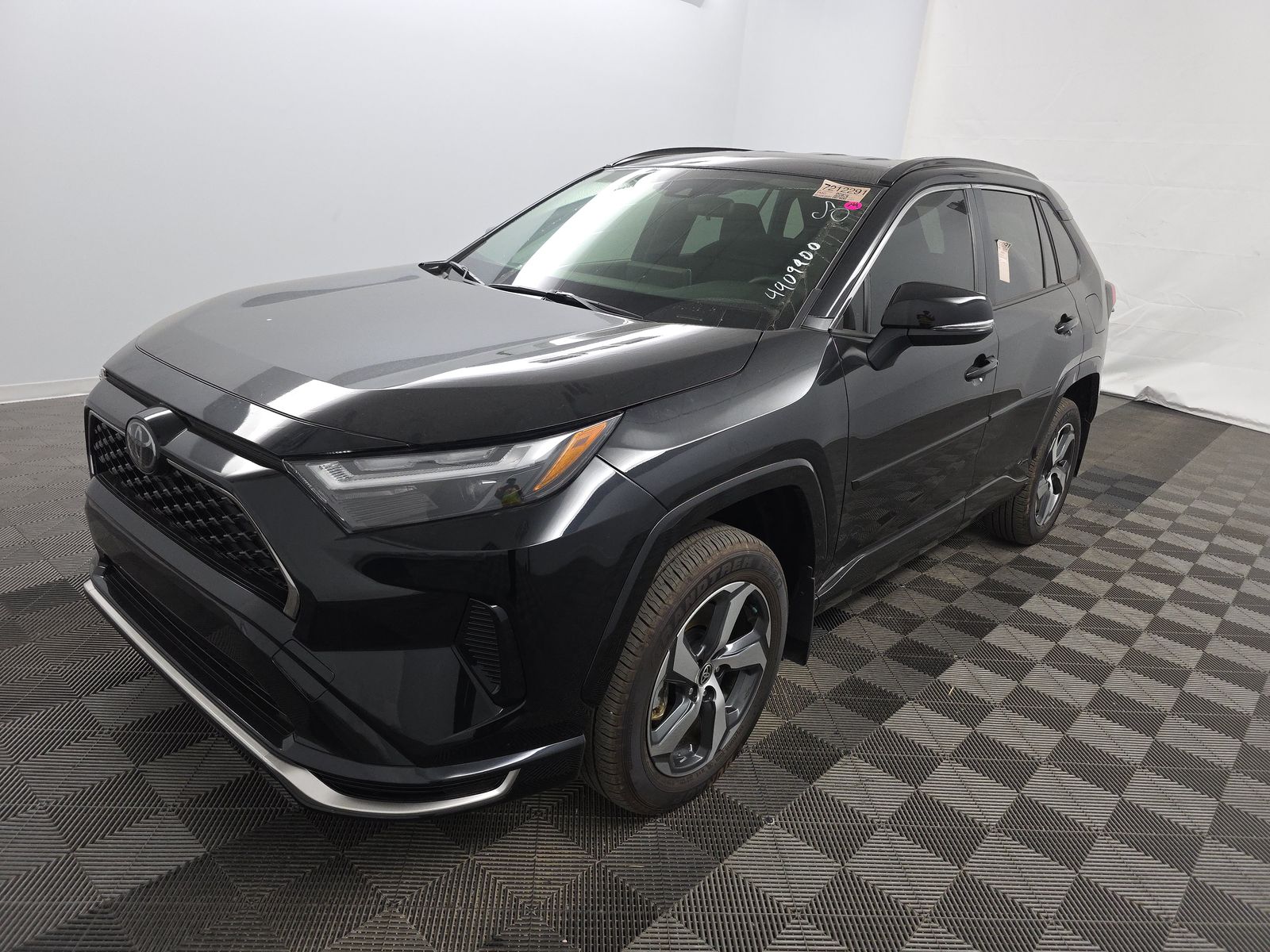2025 Toyota RAV4 Plug-In Hybrid SE AWD