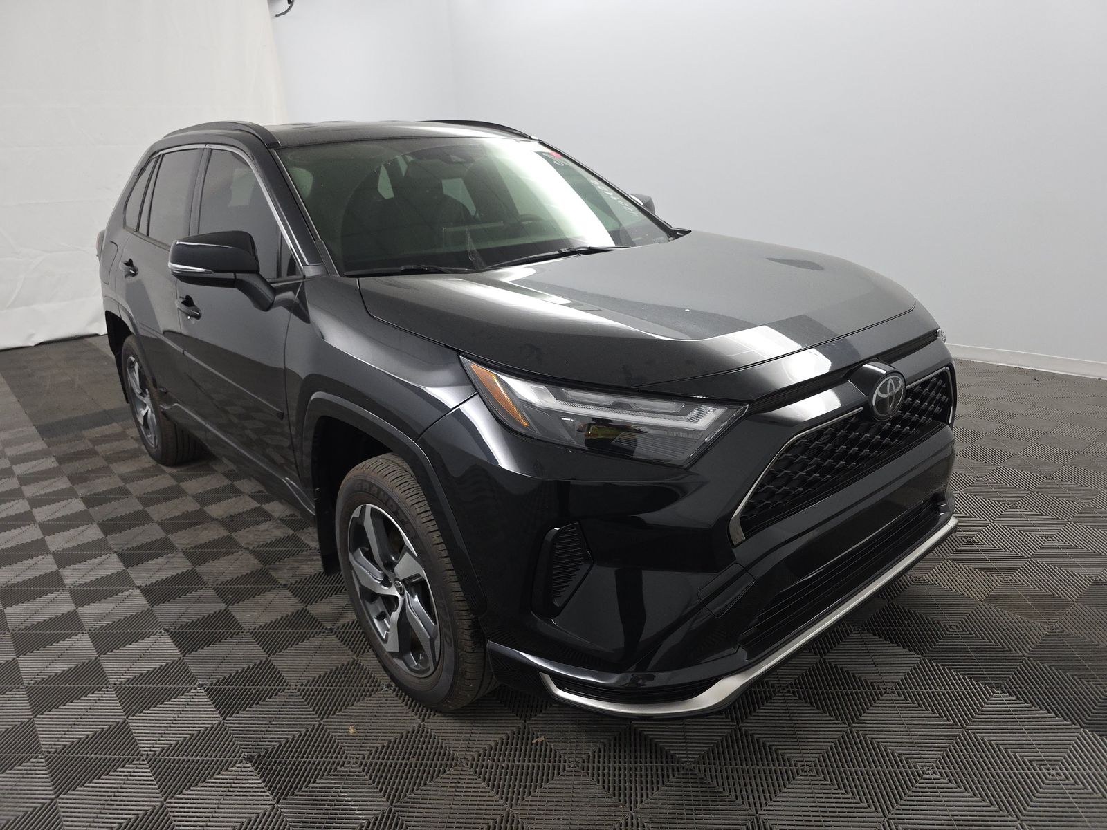 2025 Toyota RAV4 Plug-In Hybrid SE AWD