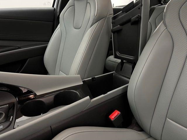 2025 Hyundai Elantra Hybrid Limited FWD