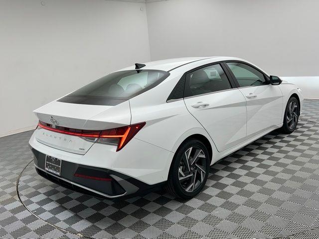 2025 Hyundai Elantra Hybrid Limited FWD