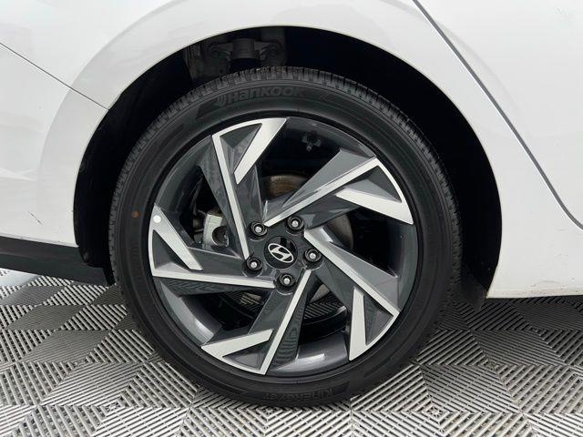 2025 Hyundai Elantra Hybrid Limited FWD