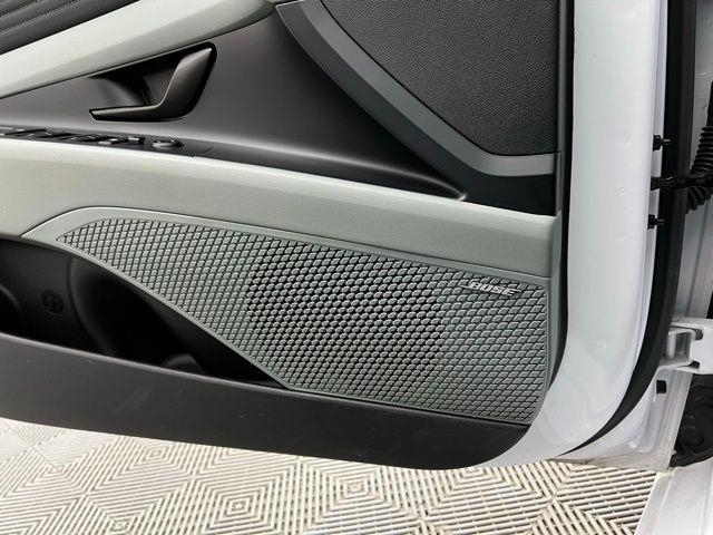 2025 Hyundai Elantra Hybrid Limited FWD