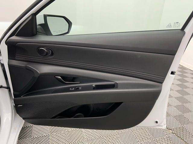 2025 Hyundai Elantra Hybrid Limited FWD