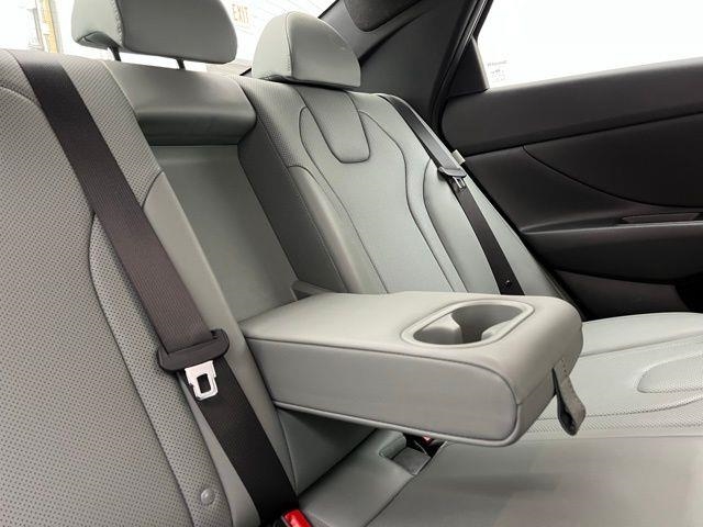 2025 Hyundai Elantra Hybrid Limited FWD