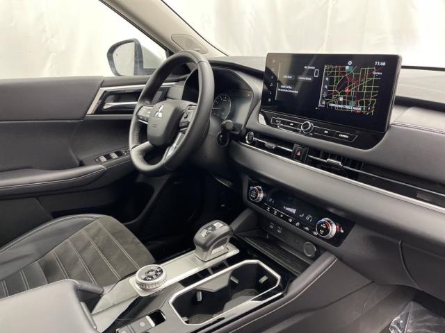 2025 Mitsubishi Outlander SE AWD