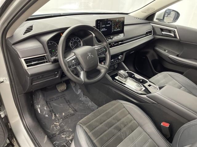 2025 Mitsubishi Outlander SE AWD