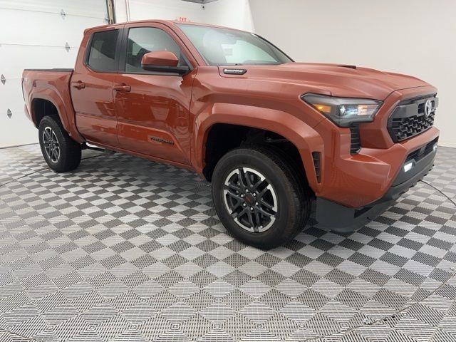 2025 Toyota Tacoma Hybrid TRD Sport AWD