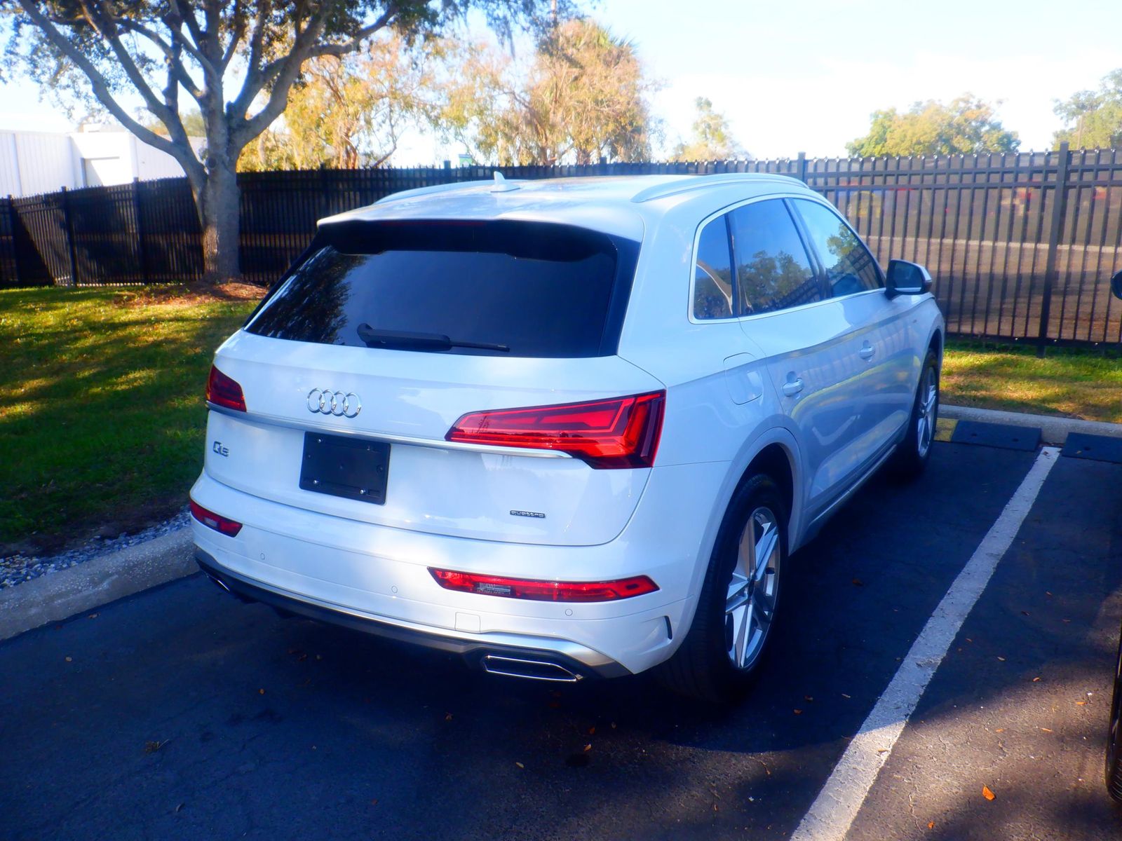 2022 Audi Q5 e Plug-In Hybrid S line Premium AWD