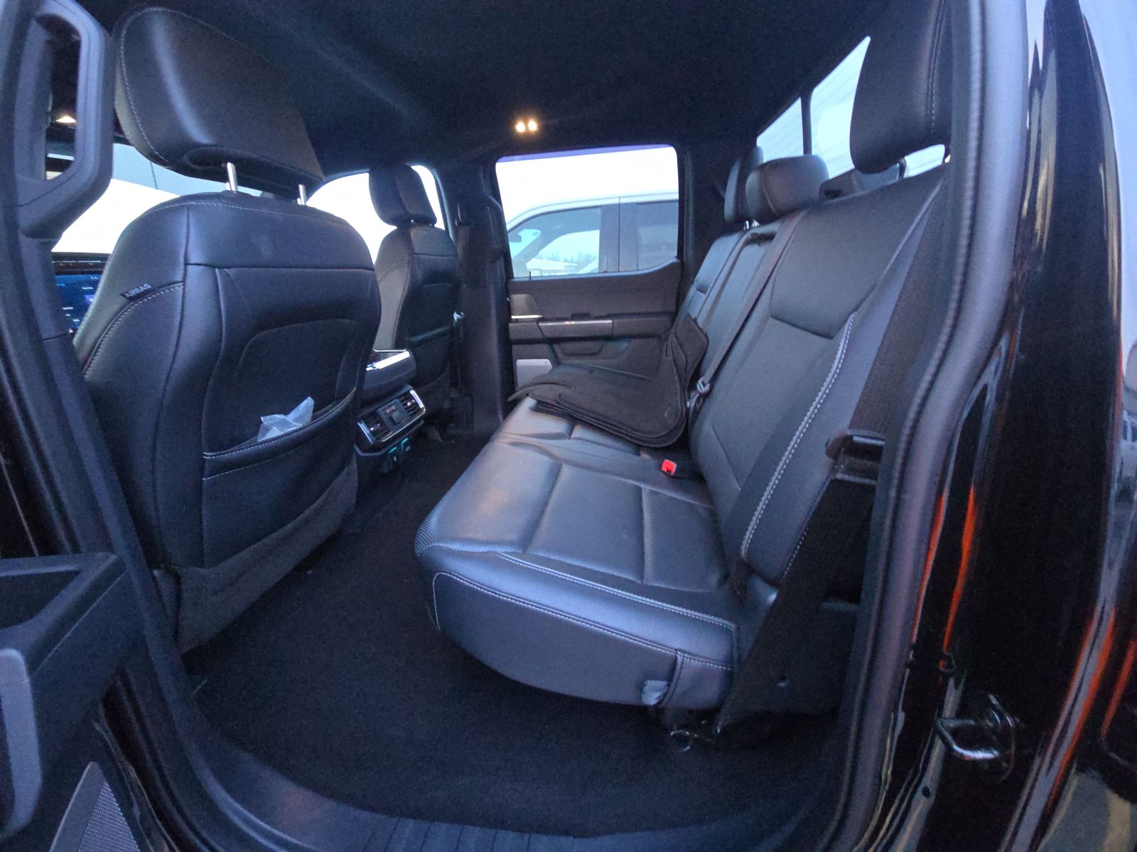 2023 Ford F-150 Lariat AWD