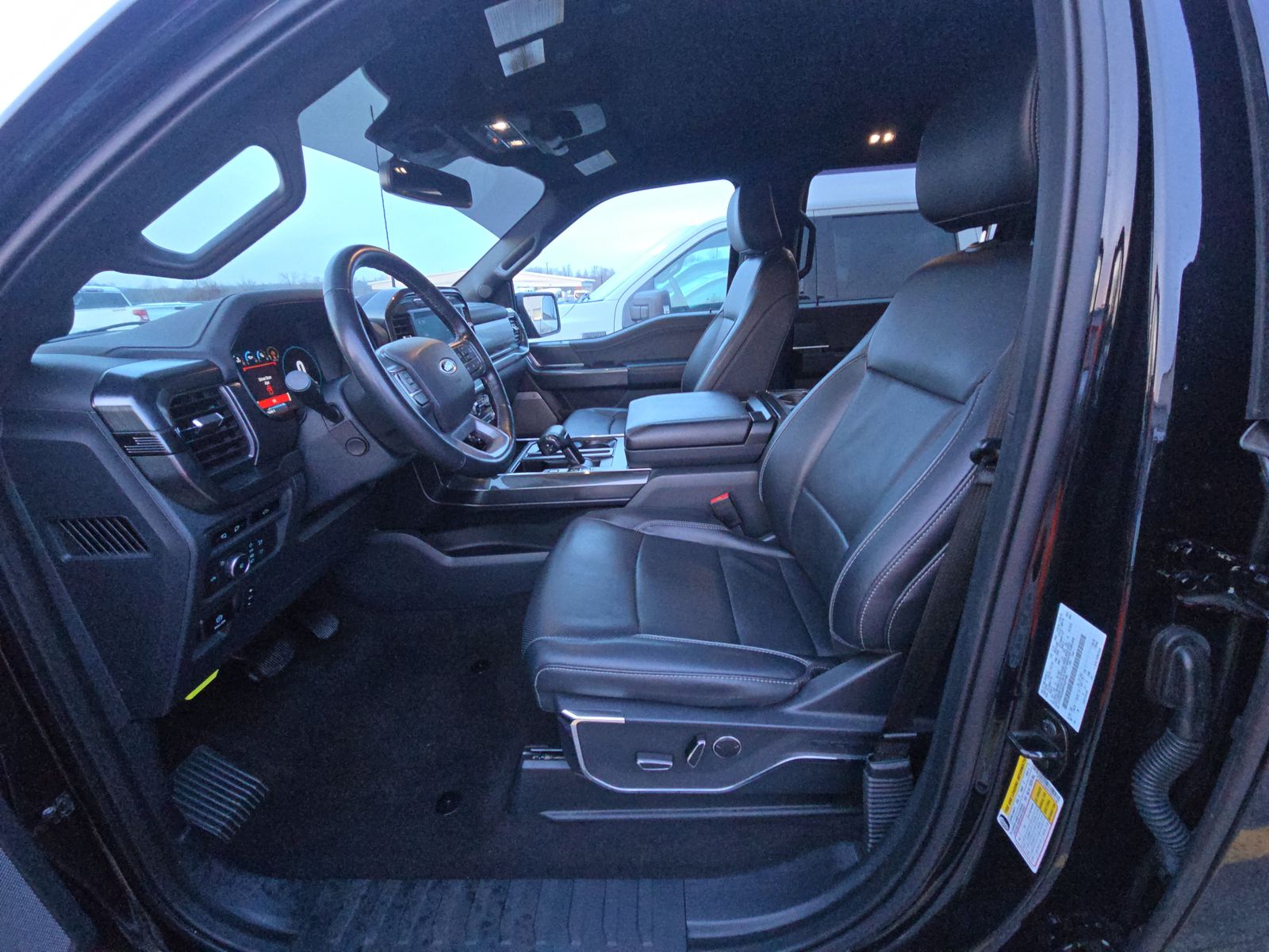 2023 Ford F-150 Lariat AWD