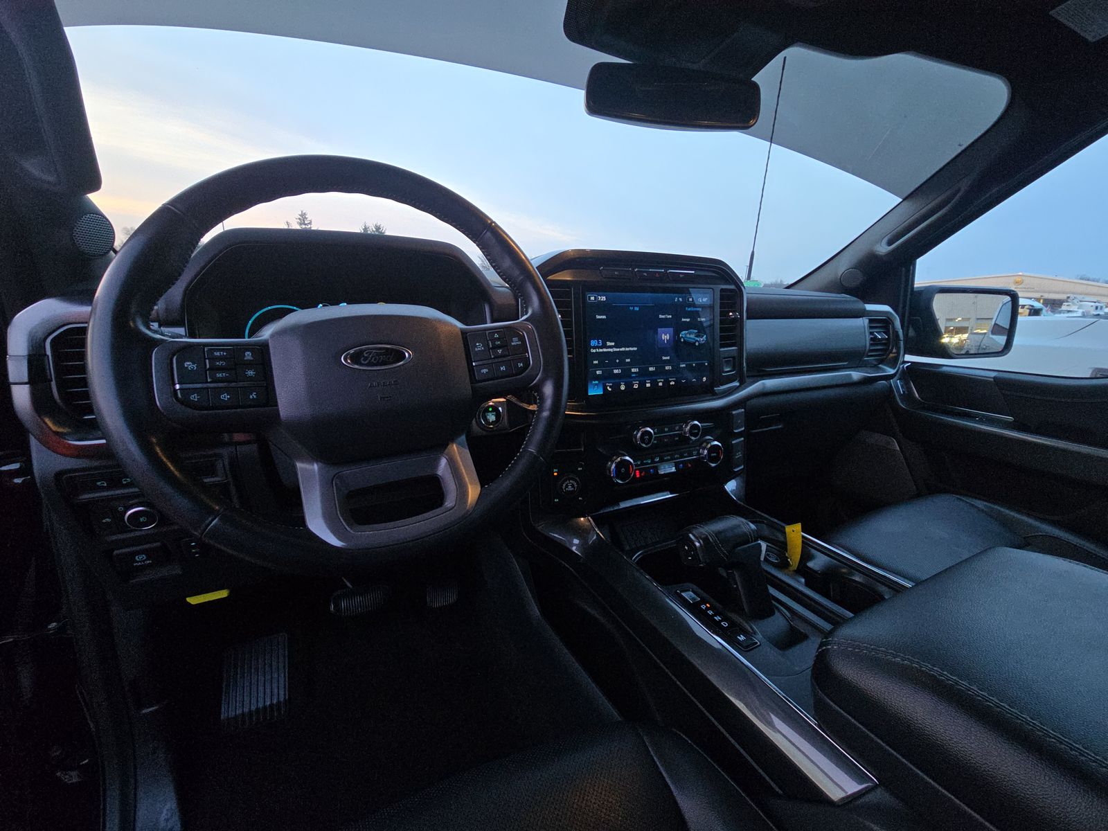 2023 Ford F-150 Lariat AWD