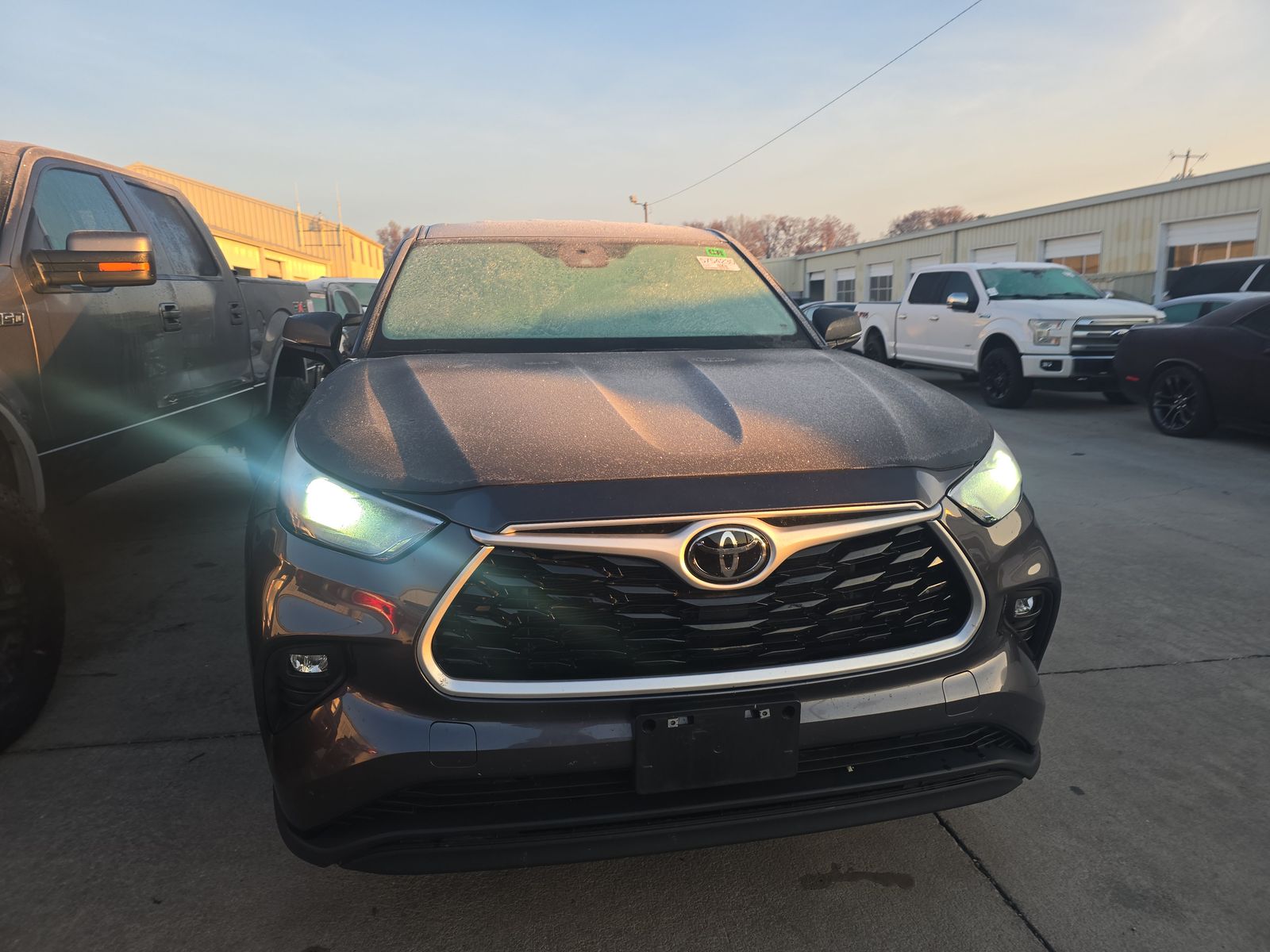 2024 Toyota Highlander LE AWD