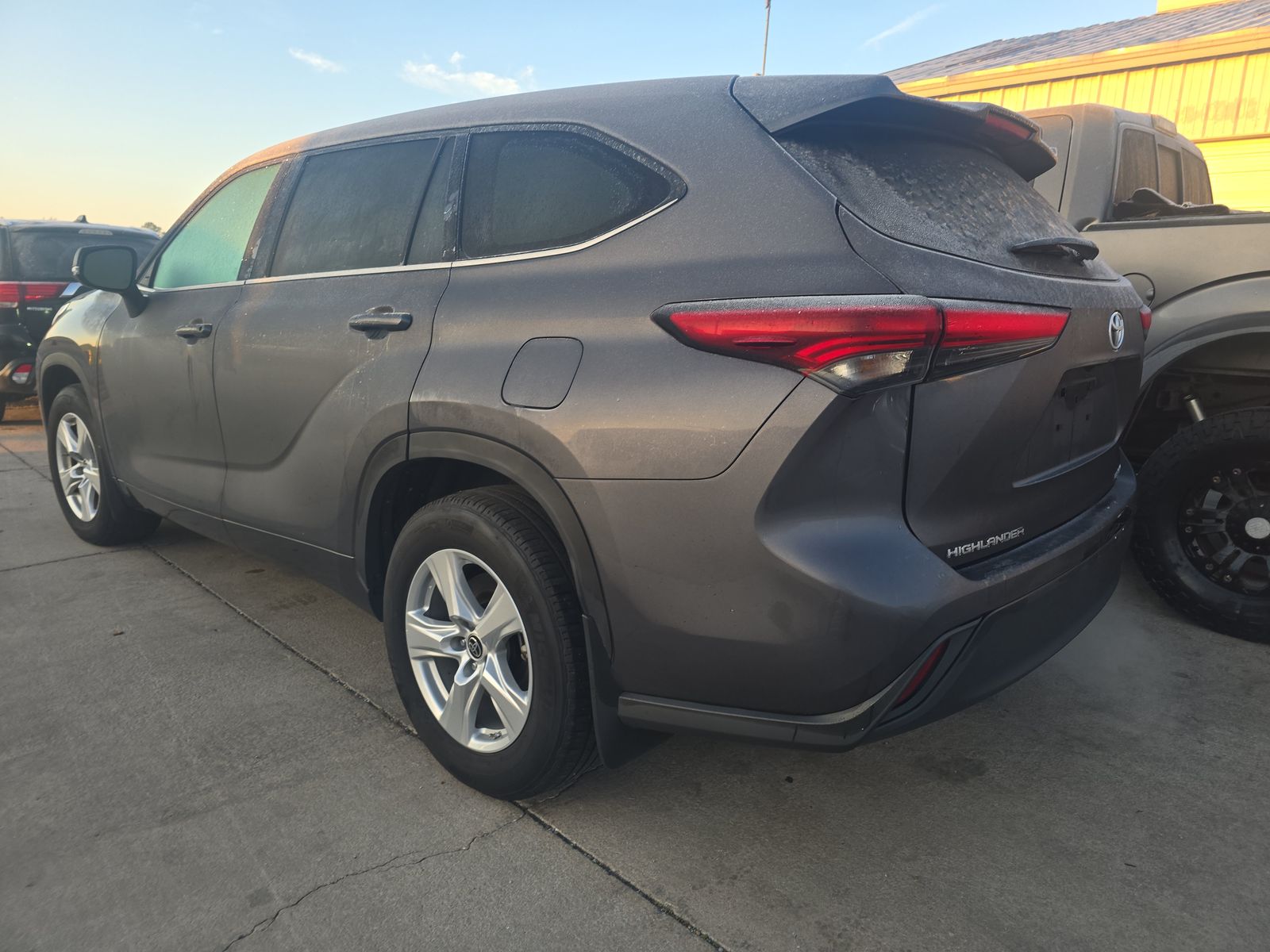 2024 Toyota Highlander LE AWD