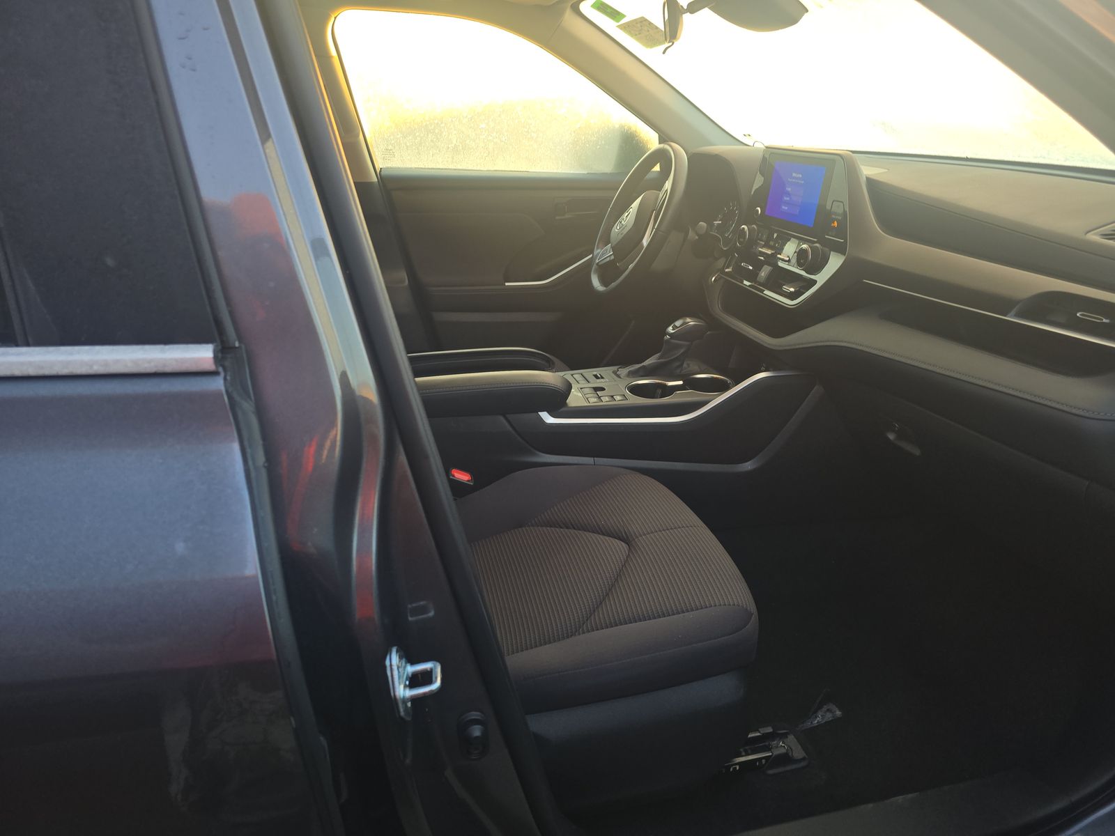 2024 Toyota Highlander LE AWD