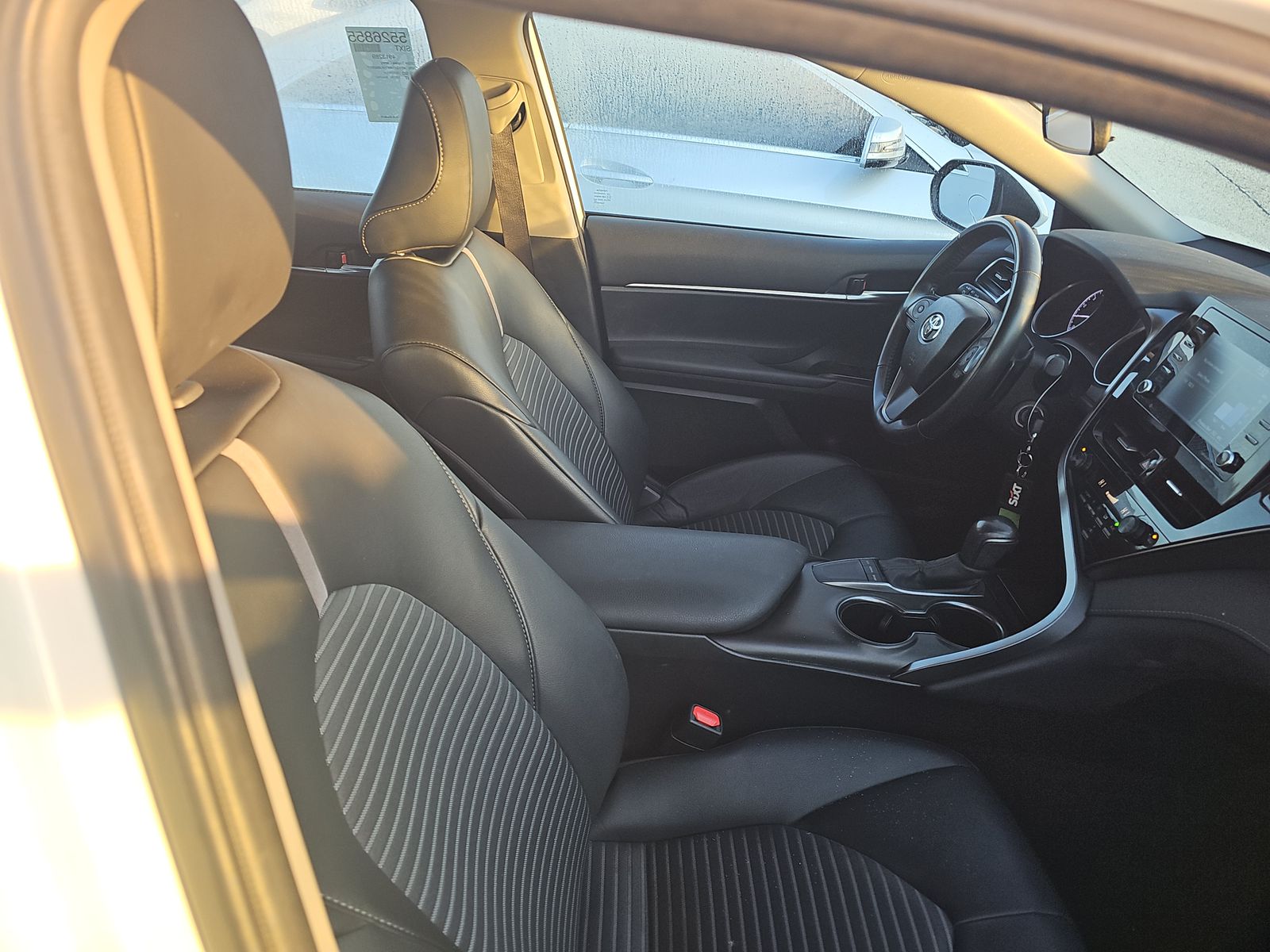 2024 Toyota Camry SE FWD