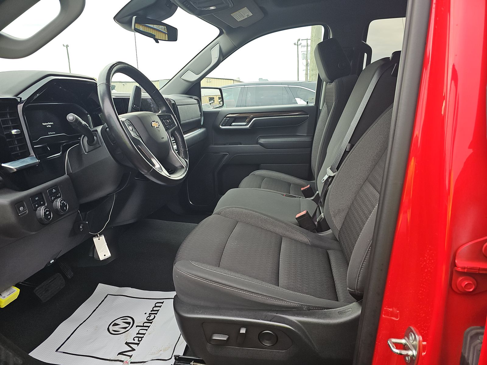 2022 Chevrolet Silverado 1500 LT AWD