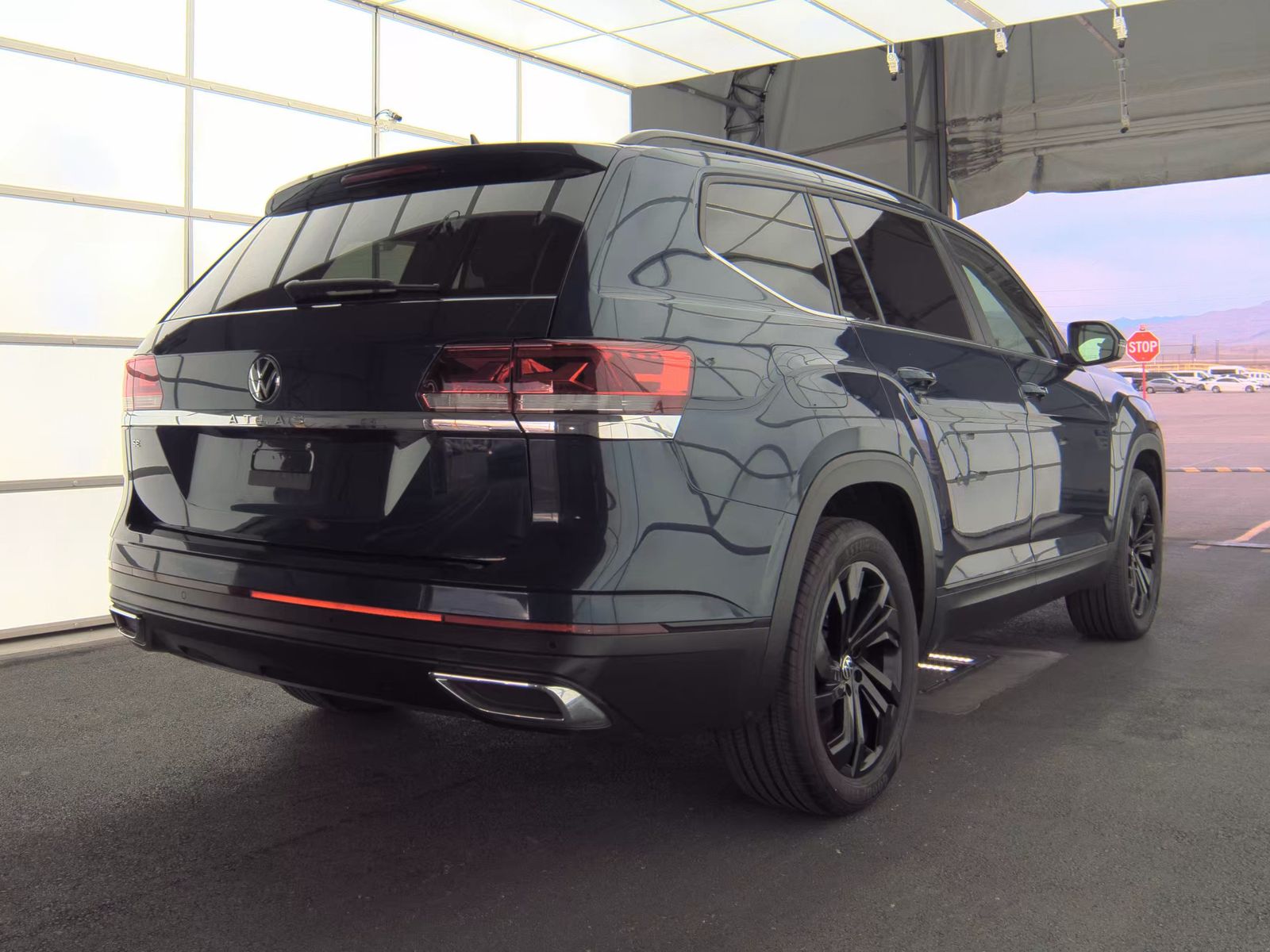 2022 Volkswagen Atlas 2.0T SE FWD