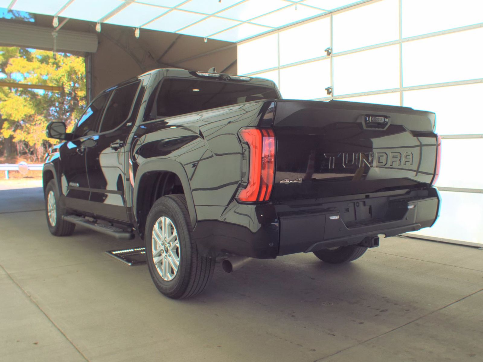 2023 Toyota Tundra SR5 AWD