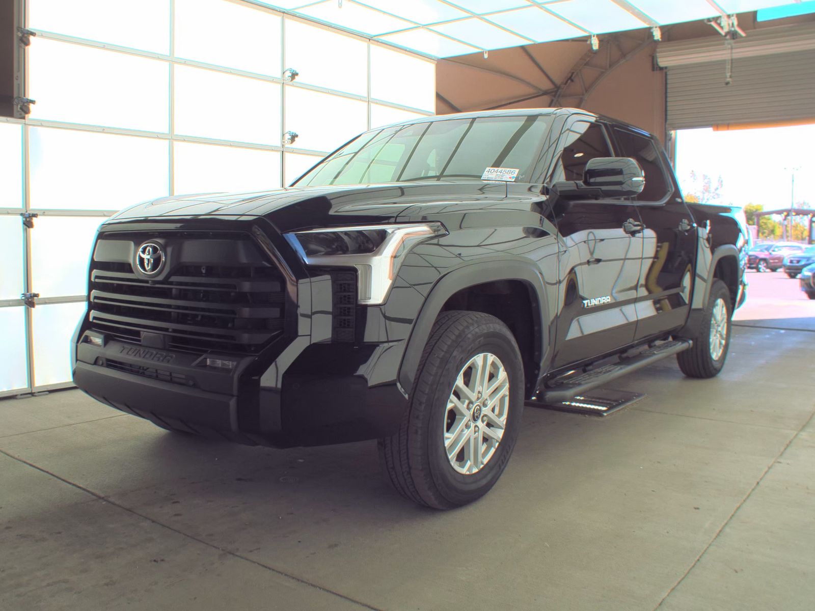 2023 Toyota Tundra SR5 AWD