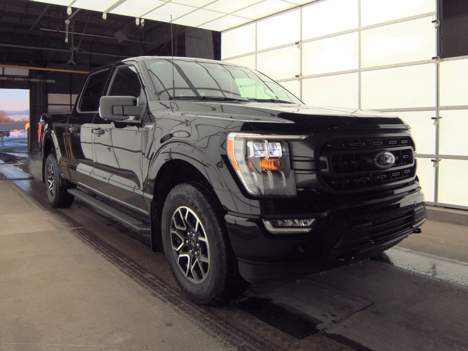 2023 Ford F-150 XLT AWD