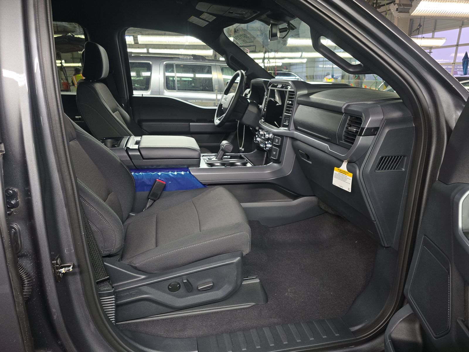 2025 Ford F-150 Hybrid XLT AWD