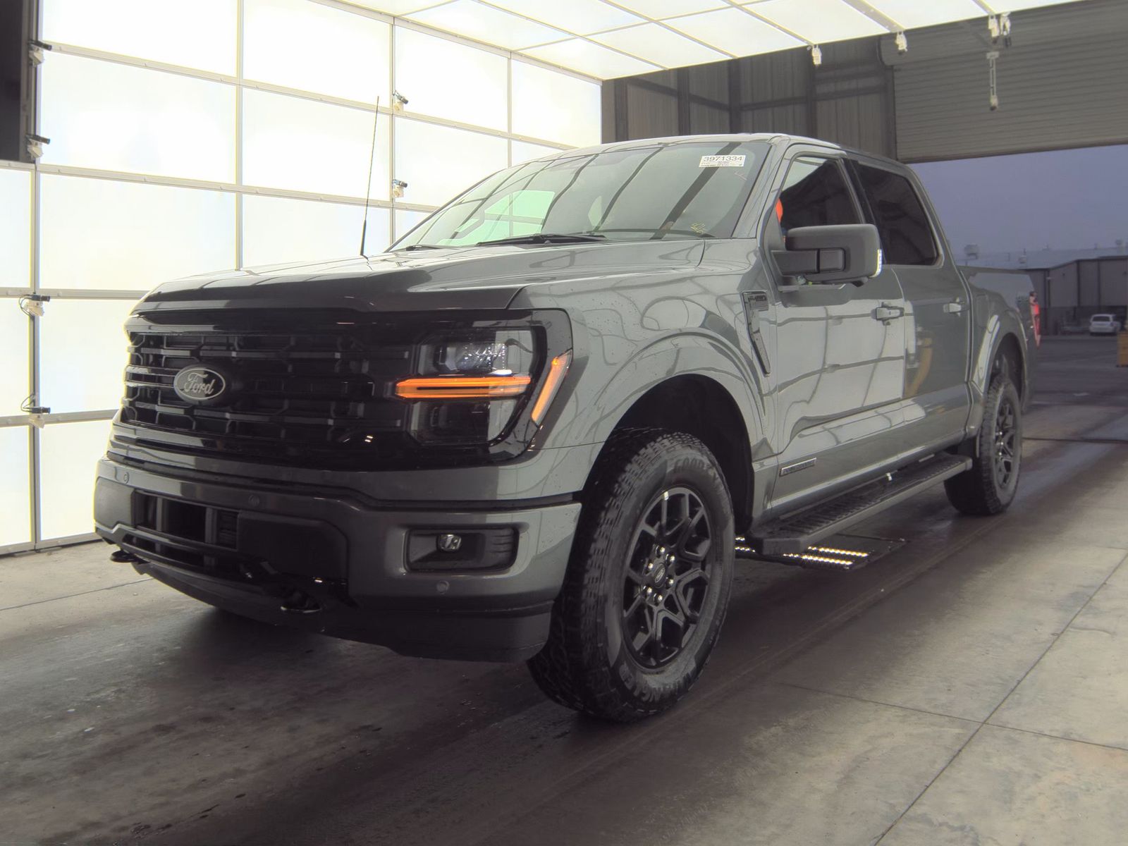 2025 Ford F-150 Hybrid XLT AWD