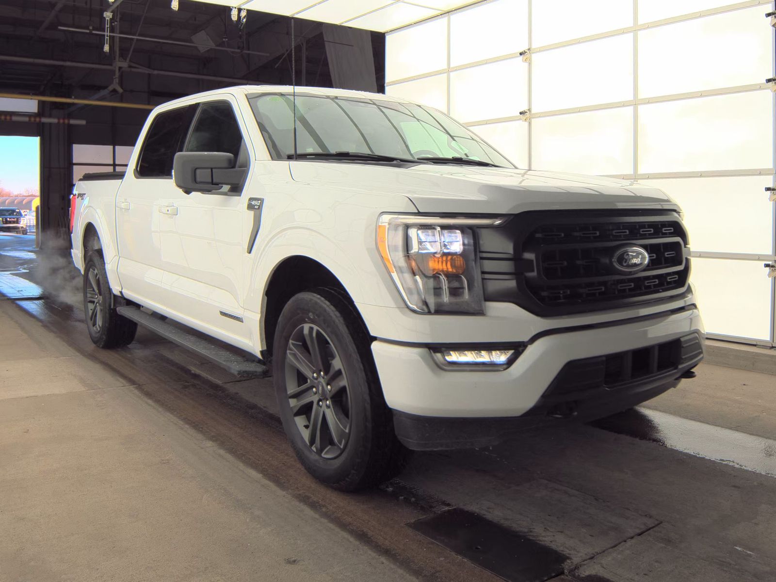 2023 Ford F-150 Hybrid XLT AWD