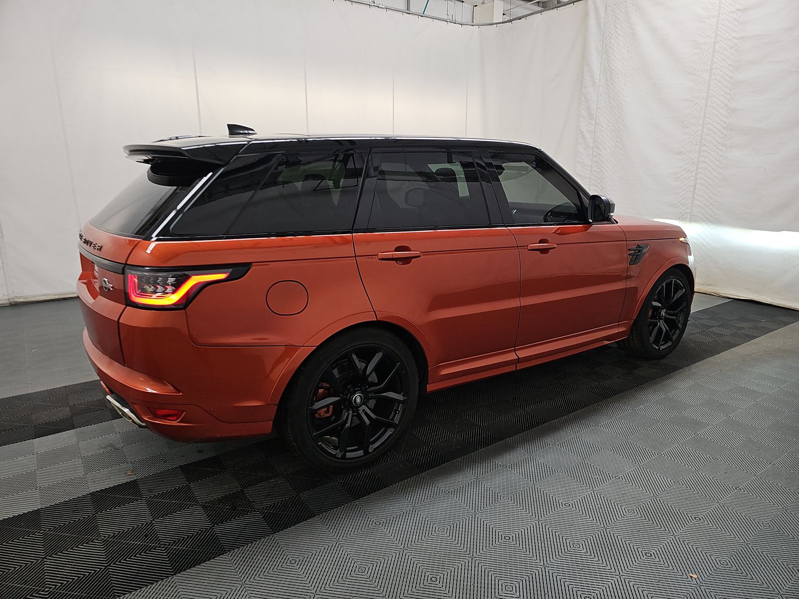 2022 Land Rover Range Rover Sport SVR Carbon Edition AWD