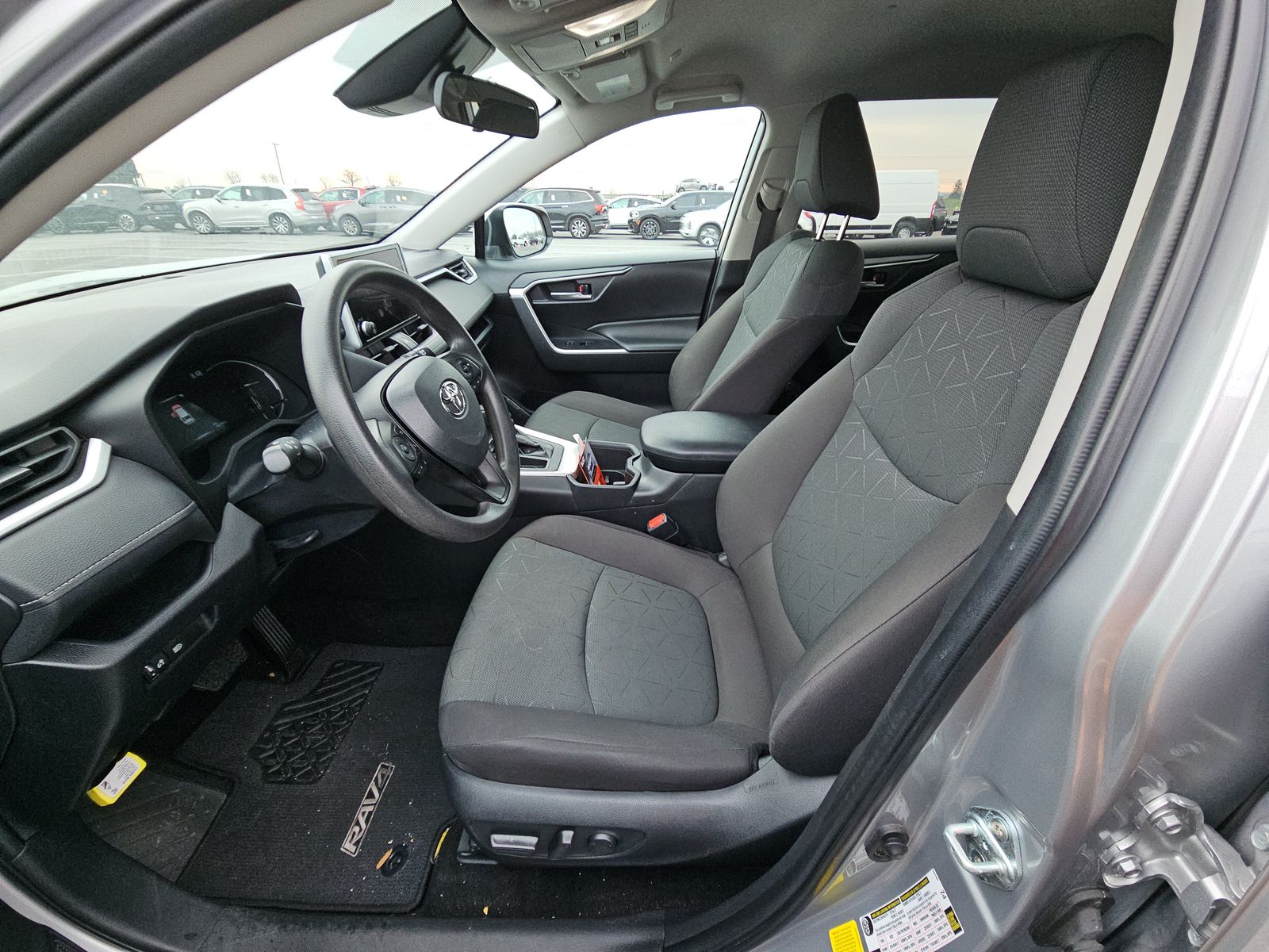 2024 Toyota RAV4 XLE FWD