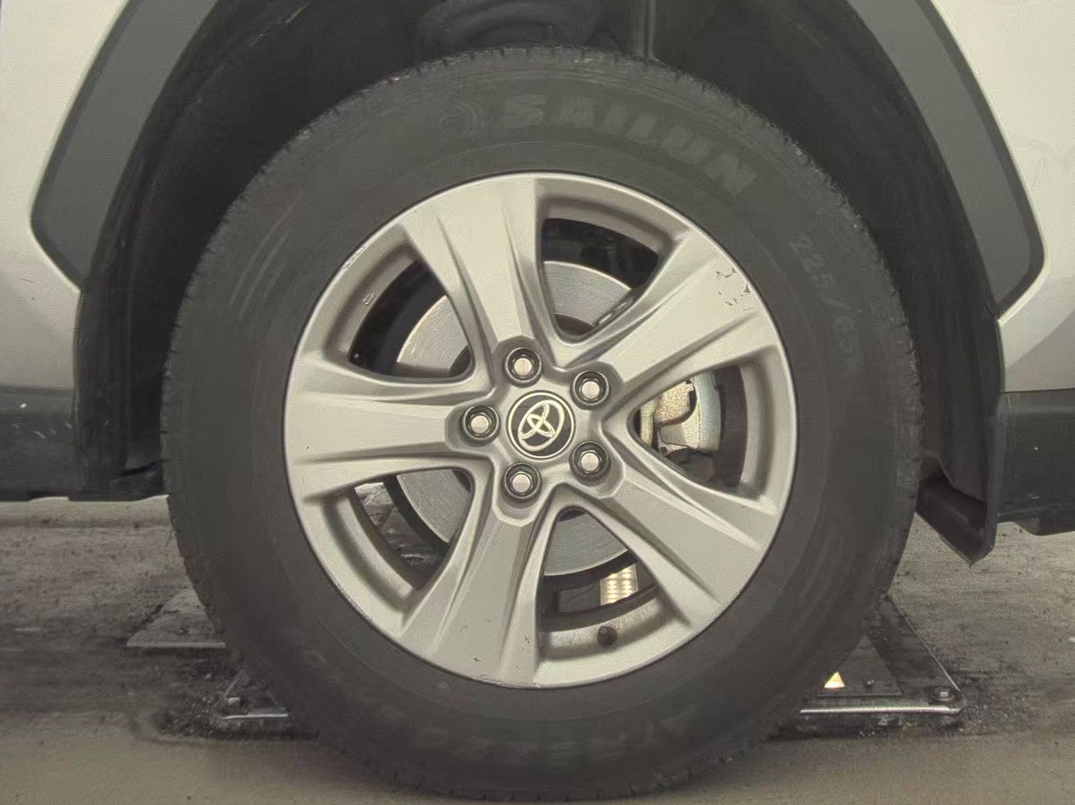 2024 Toyota RAV4 XLE FWD