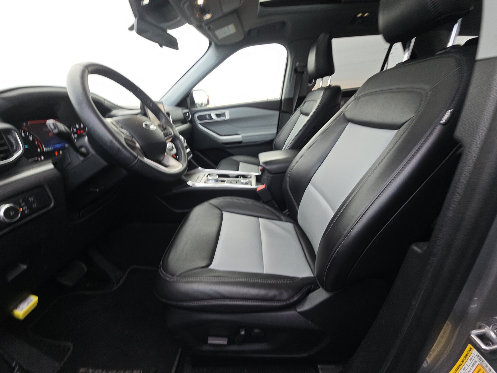 2022 Ford Explorer XLT AWD