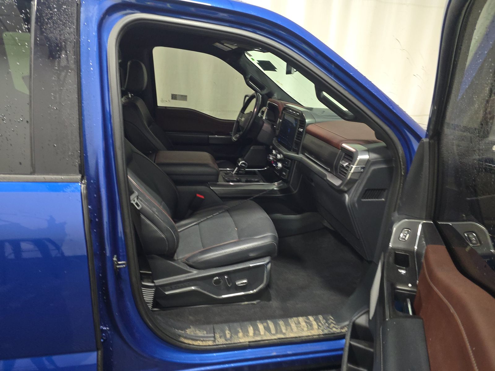 2023 Ford F-150 Lariat AWD