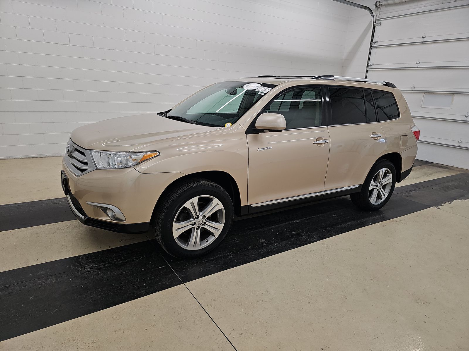 2011 Toyota Highlander Limited's photo