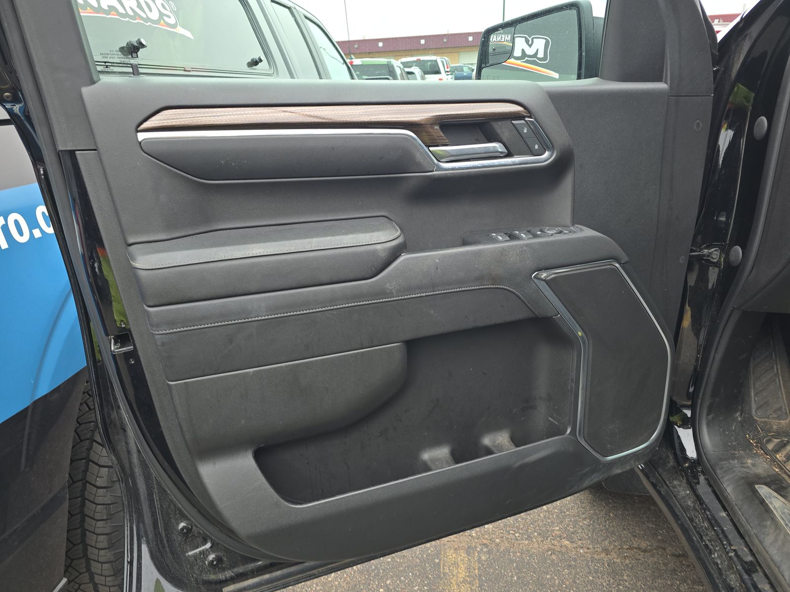 2023 Chevrolet Silverado 1500 LT AWD