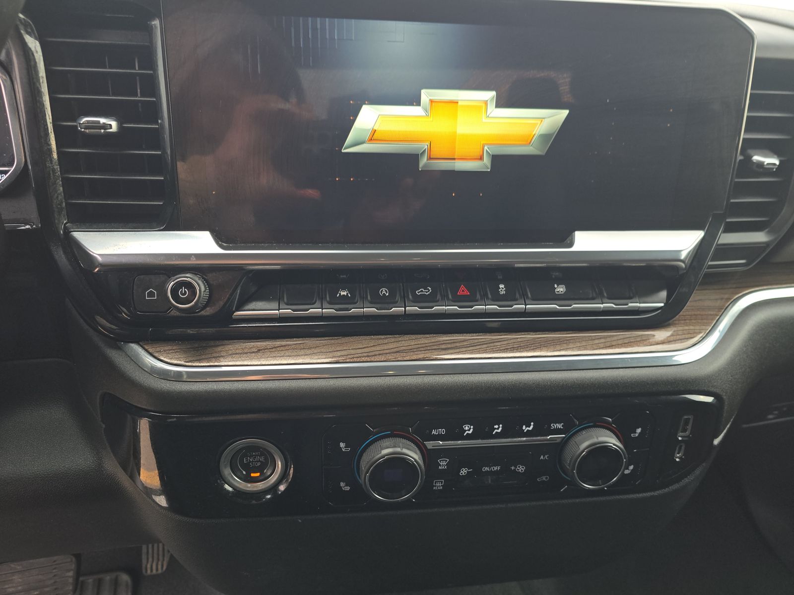 2023 Chevrolet Silverado 1500 LT AWD