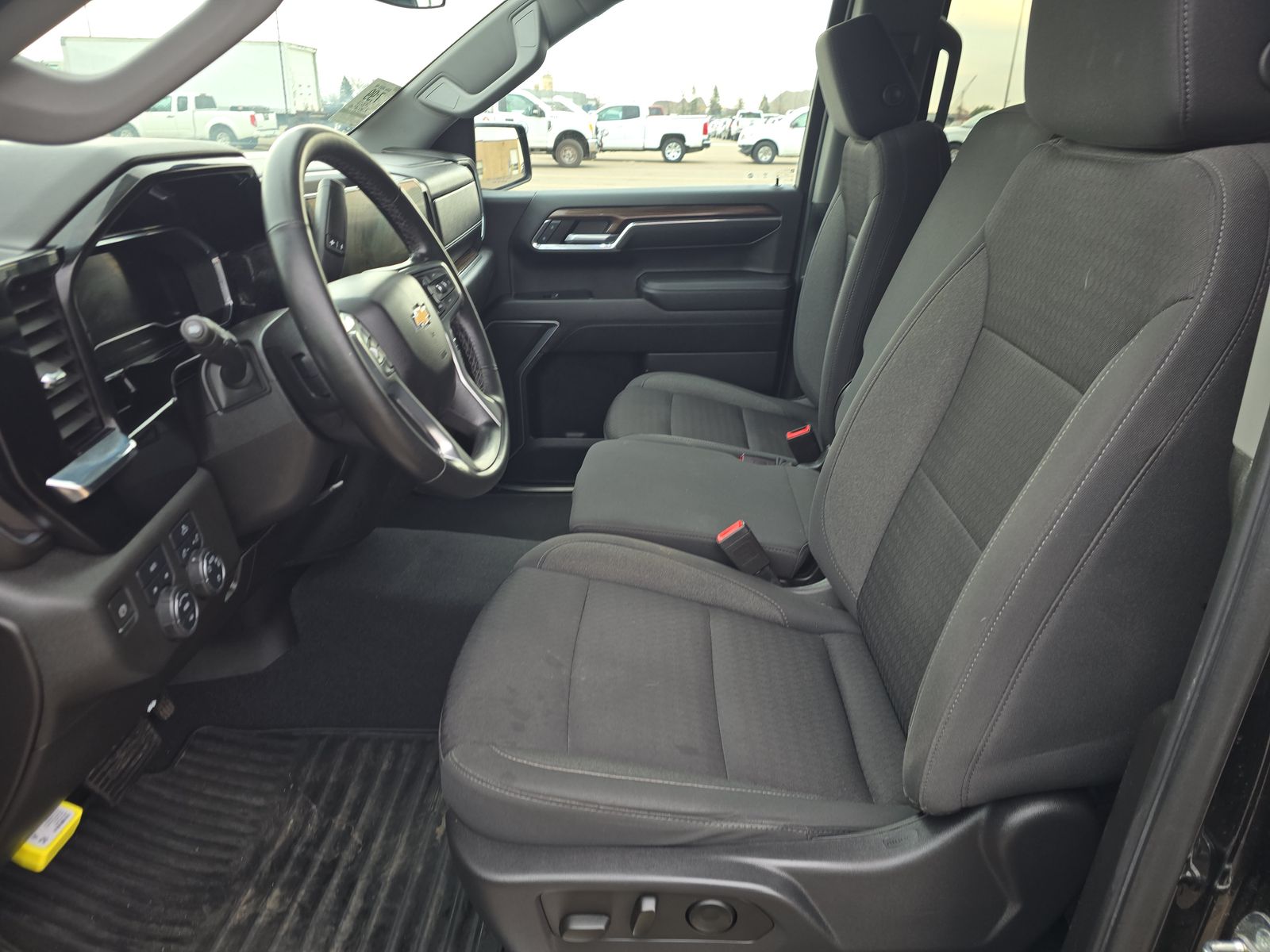 2023 Chevrolet Silverado 1500 LT AWD