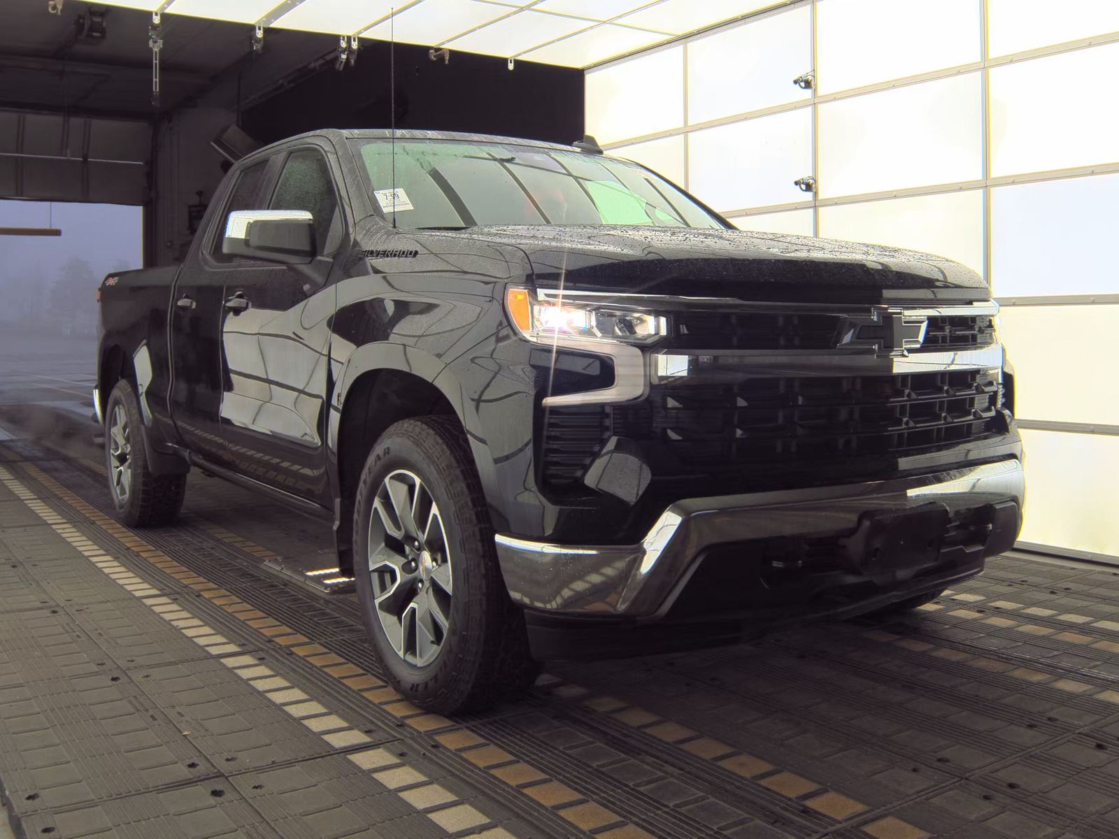 2023 Chevrolet Silverado 1500 LT AWD
