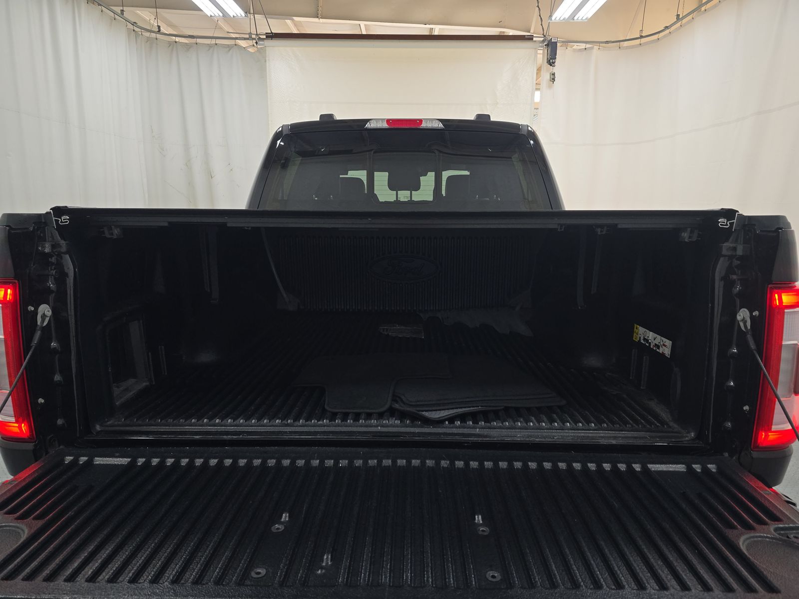 2023 Ford F-150 Lariat AWD