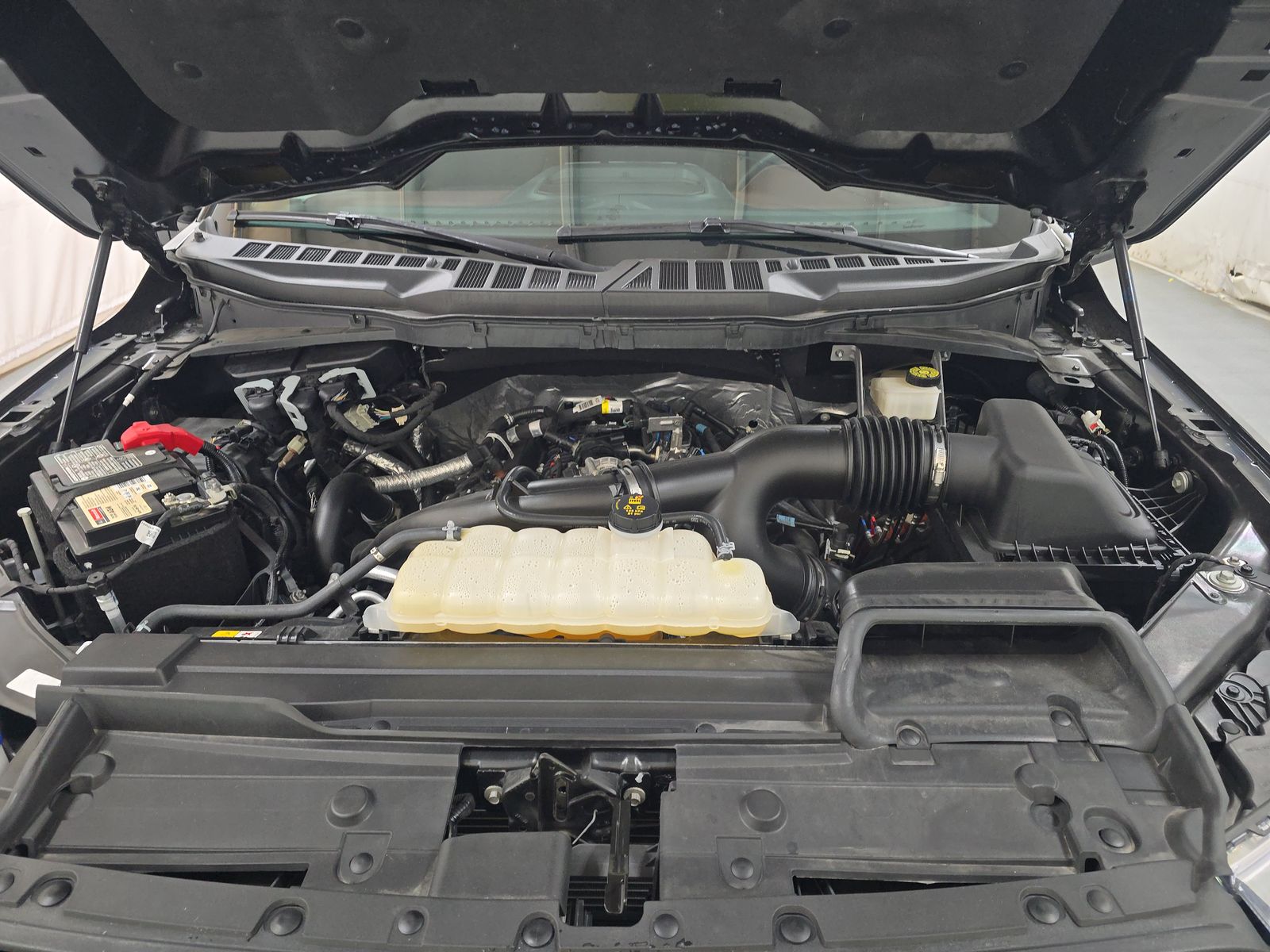 2023 Ford F-150 Lariat AWD