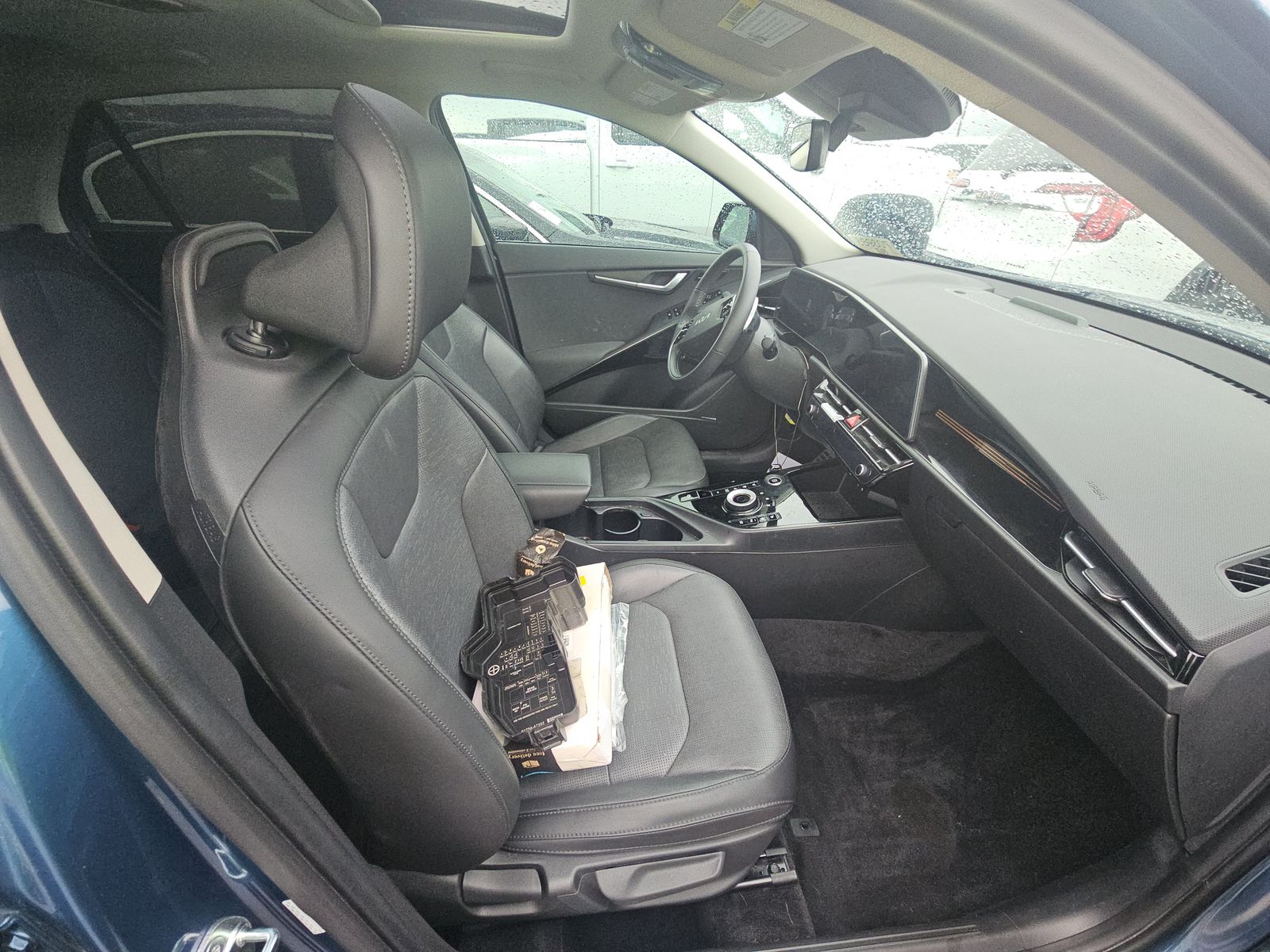 2023 Kia Niro PHEV SX Touring FWD