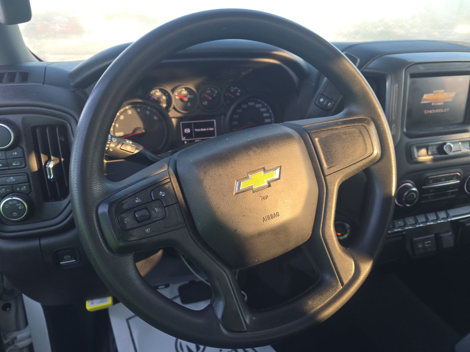 2022 Chevrolet Silverado 1500 Custom AWD