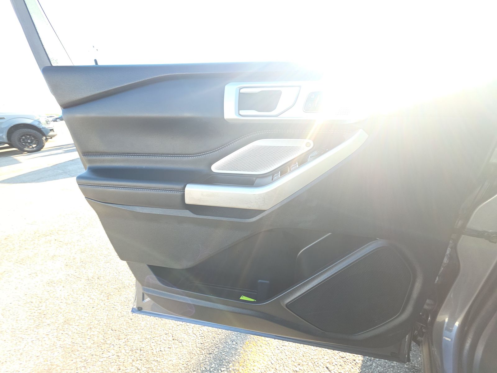 2023 Ford Explorer Limited RWD