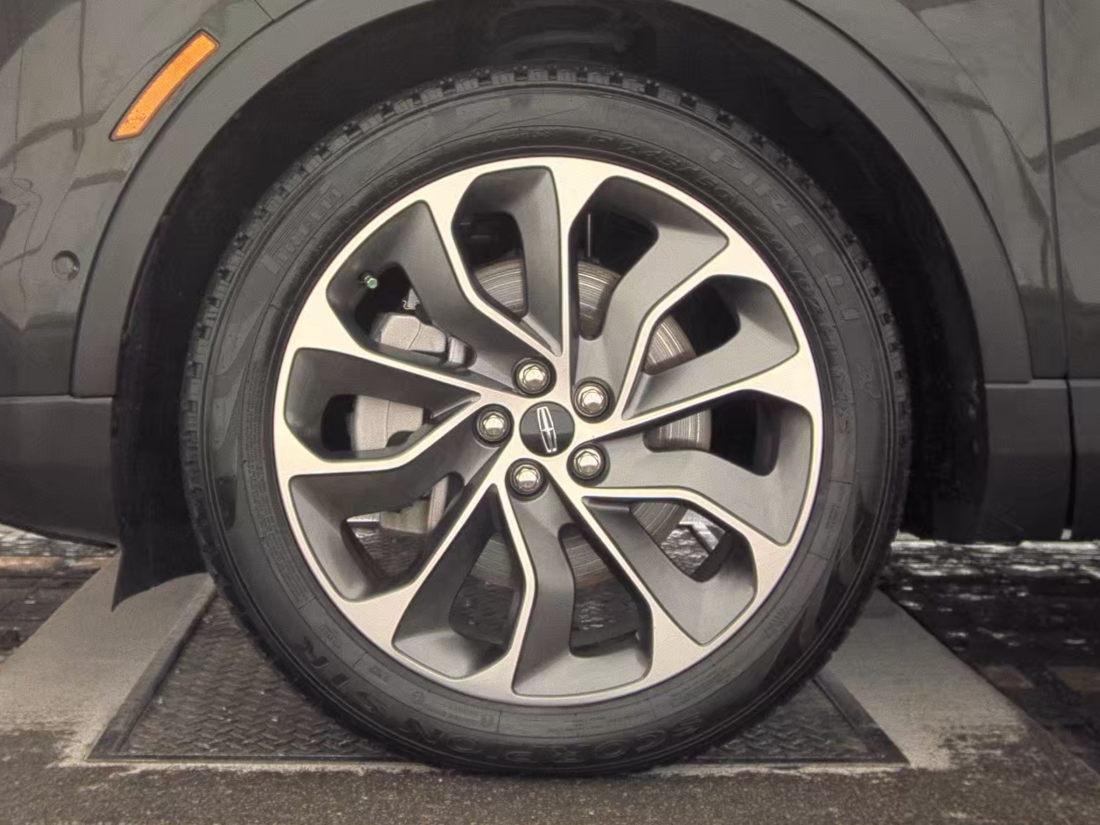 2022 Lincoln Nautilus Reserve FWD