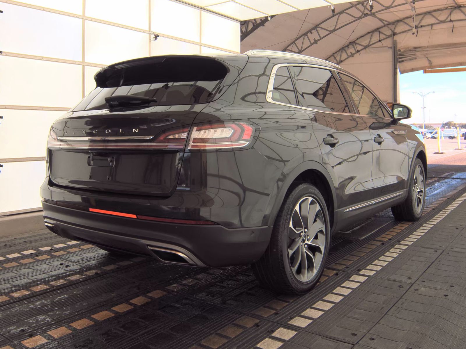 2022 Lincoln Nautilus Reserve FWD